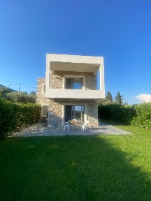 Μονοκατοικία, 150τ. μ.