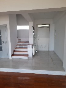 Μονοκατοικία, 370τ. μ.