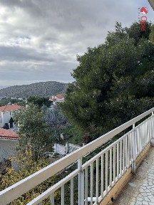 Μονοκατοικία, 210τ. μ.
