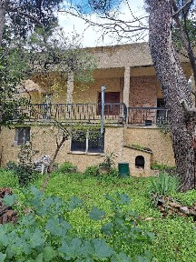 Μονοκατοικία, 180τ. μ.