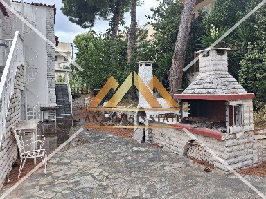 Ζούμπερι, Νέα Μάκρη (Αθήνα - Ανατολικά Προάστια)