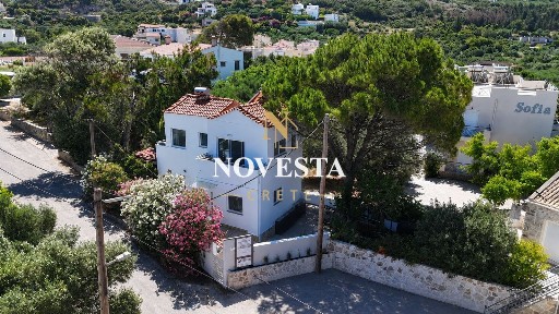 Μονοκατοικία, 48τ. μ.
